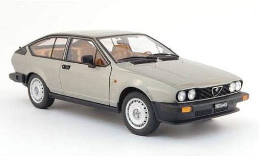 Alfa Romeo Alfetta 1/18 AUTOart GTV 2.0 metallise grau 1980 1:18 diecast model cars