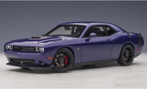 Dodge Challenger 1/18 AUTOart 392 HEMI Scat Pack Shaker metallic lila/matt-black diecast model cars