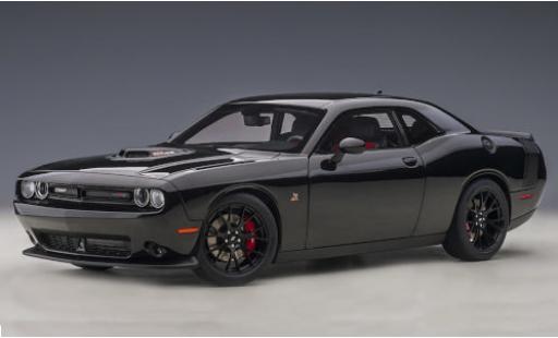 Dodge Challenger 1/18 AUTOart 392 HEMI Scat Pack Shaker black/matt-black 2018 diecast model cars