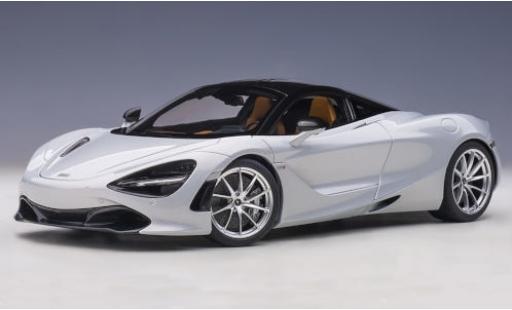 Diecast model cars McLaren 720 1/18 AUTOart S metallic white 2017 McLaren 720 1/18 AUTOart S metallic white 2017 diecast model cars