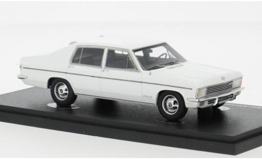 Diecast model cars Opel Admiral 1/43 AutoCult B weiss 1972 1:43 Opel Admiral 1/43 AutoCult B weiss 1972 1:43 diecast model cars