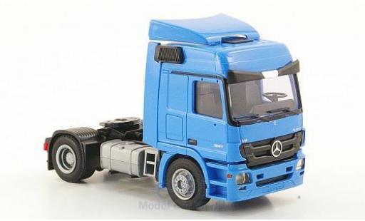 Diecast model cars Mercedes Actros 1/87 AWM MP3 L mit Windleitblechen blue Mercedes Actros 1/87 AWM MP3 L mit Windleitblechen blue diecast model cars