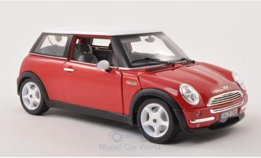 Diecast model cars Mini Cooper S 1/18 Burago red/white 2001 Mini Cooper S 1/18 Burago red/white 2001 diecast model cars