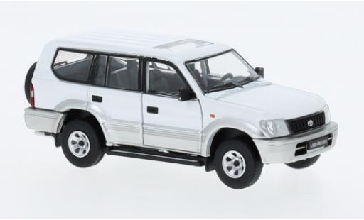 Diecast model cars Toyota Land Cruiser 1/64 BM Creations LC95 white/d Toyota Land Cruiser 1/64 BM Creations LC95 white/d diecast model cars