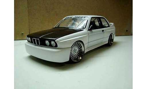 Bmw M3 coupe 1/18 Minichamps E30 white jantes hartge 19 pouces diecast model cars