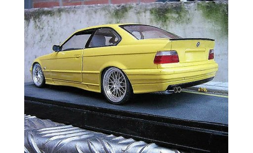 Bmw M3 coupe 1/18 Ut Models jaune E36 jantes bbs le mans feux arriere 3.2 diecast model cars