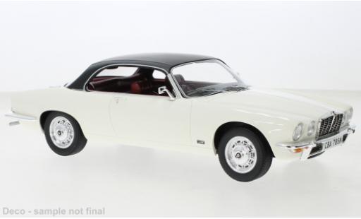 Diecast model cars Jaguar XJ 1/18 BoS Models 4.2C beige clair/black 1974 Jaguar XJ 1/18 BoS Models 4.2C beige clair/black 1974 diecast model cars