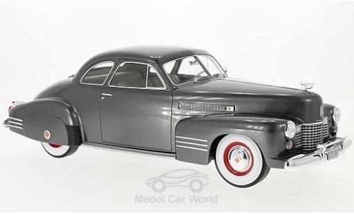 Diecast model cars Cadillac Series 62 1/18 BoS Models Club Coupe metallic grey 1941 ohne Vitrine Cadillac Series 62 1/18 BoS Models Club Coupe metallic grey 1941 ohne Vitrine diecast model cars