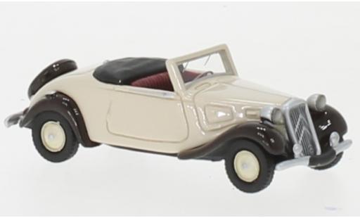 Diecast model cars Citroen Traction 1/87 BoS Models Avant Cabriolet beige/brown 1936 Citroen Traction 1/87 BoS Models Avant Cabriolet beige/brown 1936 diecast model cars