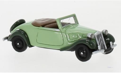 Diecast model cars Citroen Traction 1/87 BoS Models Avant Cabriolet green/green 1936 Citroen Traction 1/87 BoS Models Avant Cabriolet green/green 1936 diecast model cars