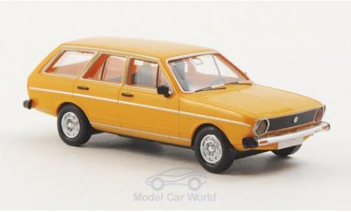 Diecast model cars Volkswagen Passat 1/87 Brekina Variant yellow Volkswagen Passat 1/87 Brekina Variant yellow diecast model cars