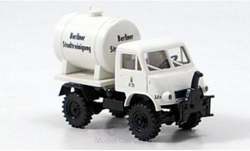Diecast model cars Mercedes Unimog 1/87 Brekina U 402 BSR mit Tank Mercedes Unimog 1/87 Brekina U 402 BSR mit Tank diecast model cars