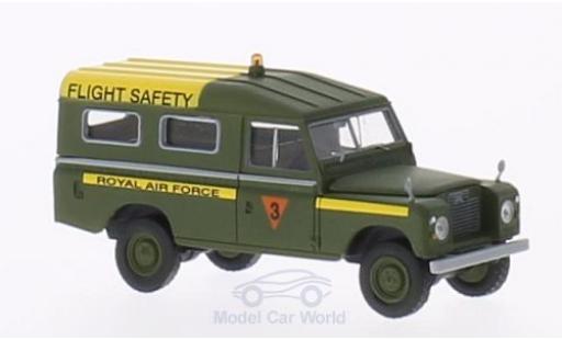 Land Rover 109 1/18 Brekina County Station Wagon RAF Flight Service (GB) oliv diecast model cars