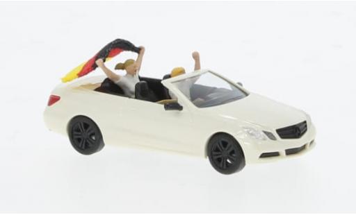 Mercedes Classe E 1/87 Busch Cabriolet Fu&szlig;ball-Fieber 2024 1:87 diecast model cars