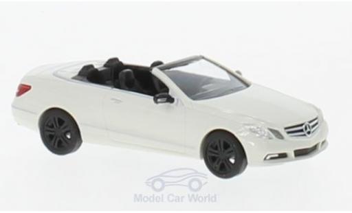 Diecast model cars Mercedes Classe E 1/87 Busch Cabriolet Sport (A 207) white 2010 Mercedes Classe E 1/87 Busch Cabriolet Sport (A 207) white 2010 diecast model cars
