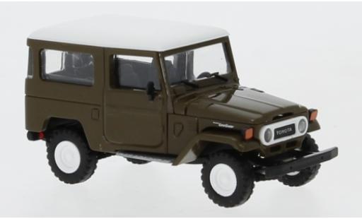 Diecast model cars Toyota Land Cruiser 1/87 Busch J4 brown/white 1960 Toyota Land Cruiser 1/87 Busch J4 brown/white 1960 diecast model cars