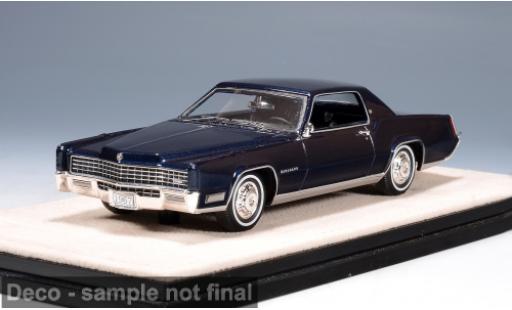 Diecast model cars Cadillac Fleetwood blau 1967 1/43 Stamp Models