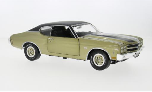 Chevrolet Chevelle 1/18 Auto World SS gold 1:18 diecast model cars