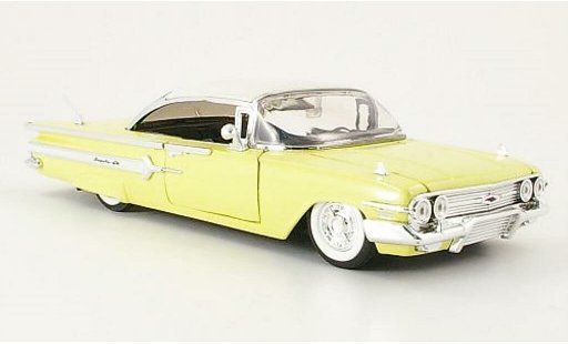 Chevrolet Impala SS 1/24 Jada Toys pastellyellow/white 1960 diecast model cars