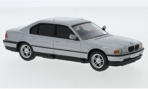 Diecast model cars Bmw 750 1/36 Corgi iL (E38) metallic grey James Bond 007 Tomorrow Never Dies avec fonction Bmw 750 1/36 Corgi iL (E38) metallic grey James Bond 007 Tomorrow Never Dies avec fonction diecast model cars