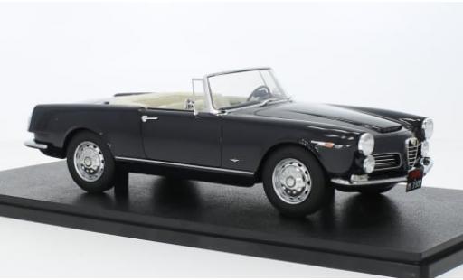 Alfa Romeo 2600 1/18 Cult Scale Models Spider Touring blau 1961 1:18 diecast model cars
