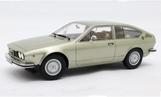 Alfa Romeo Alfetta 1/18 Cult Scale Models GT metallise grün 1975 1:18 diecast model cars