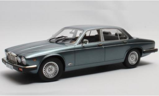Diecast model cars Jaguar XJ 1/18 Cult Scale Models SIII Sovereign metallic blue clair RHD 1983 Jaguar XJ 1/18 Cult Scale Models SIII Sovereign metallic blue clair RHD 1983 diecast model cars