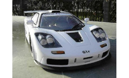 McLaren F1 GTR GTR 1/18 Ut Models white diecast model cars