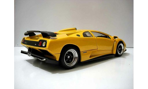 Lamborghini Diablo GT 1/18 Motormax yellow diecast model cars