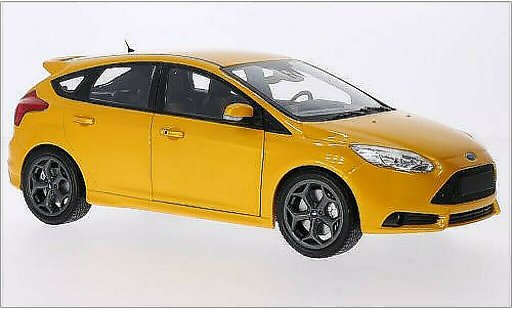 Ford Focus ST 1/18 Minichamps MkIII metallic orange 2011 diecast model cars