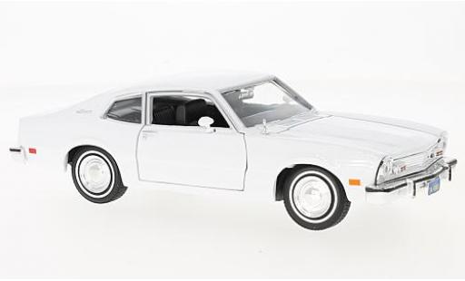 Diecast model cars Ford Maverick 1/24 Motormax Grabb weiss 1:24 Ford Maverick 1/24 Motormax Grabb weiss 1:24 diecast model cars