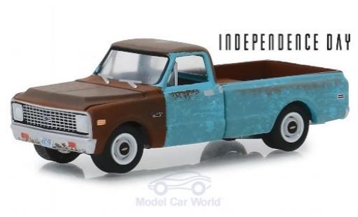 Chevrolet C-10 1/64 Greenlight blue/brown Independence Day 1971 mit Schmutzeffekt diecast model cars