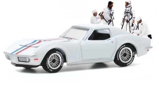 Chevrolet Corvette 1/64 Greenlight C3 white/Dekor 1971 diecast model cars