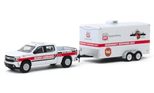 Chevrolet Silverado 1/64 Greenlight Phillips 66 Emergency Response Unit 2019 avec Zweiachsanhänger diecast model cars