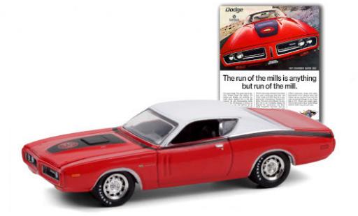 Diecast model cars Dodge Charger 1/64 Greenlight Super Bee red/white 1971 Dodge Charger 1/64 Greenlight Super Bee red/white 1971 diecast model cars