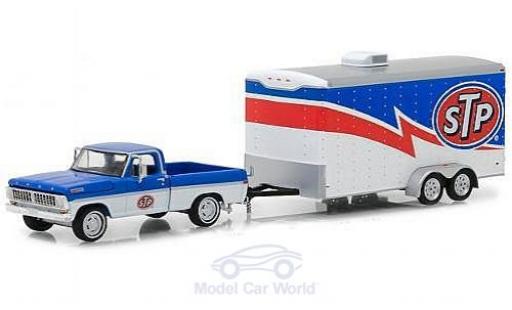 Diecast model cars Ford F-1 1/64 Greenlight 00 STP 1970 mit geschlossenem Autoanhänger Ford F-1 1/64 Greenlight 00 STP 1970 mit geschlossenem Autoanhänger diecast model cars