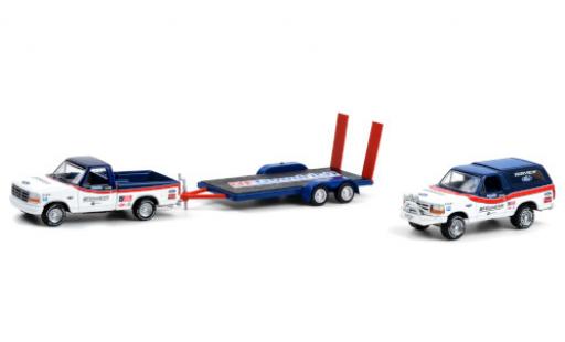 Diecast model cars Ford F-1 1/64 Greenlight 50 BFGoodrich Tires 1992 y compris les Bronco et Flachbettanhänger avec Rampes de chargement Ford F-1 1/64 Greenlight 50 BFGoodrich Tires 1992 y compris les Bronco et Flachbettanhänger avec Rampes de chargement diecast model cars
