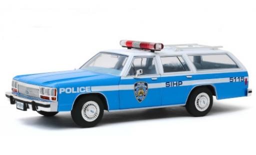 Ford LTD 1/18 Greenlight Crown Victoria Wagon NYPD - New York City Police Department 1988 Artisan Collection diecast model cars