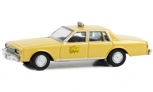 Diecast model cars Chevrolet Impala 1/64 Greenlight Coming To America 1981 Chevrolet Impala 1/64 Greenlight Coming To America 1981 diecast model cars