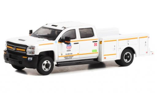 Diecast model cars Chevrolet Silverado 1/64 Greenlight 3500 Dually Service Bed Union Pacific Railroad 2018 Chevrolet Silverado 1/64 Greenlight 3500 Dually Service Bed Union Pacific Railroad 2018 diecast model cars