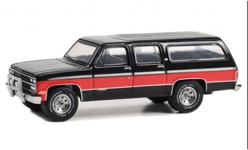 Diecast model cars Chevrolet Suburban 1/64 Greenlight black/red 1990 Chevrolet Suburban 1/64 Greenlight black/red 1990 diecast model cars