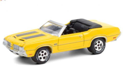 Oldsmobile 442 1/64 Greenlight Convertible yellow/black 1970 diecast model cars