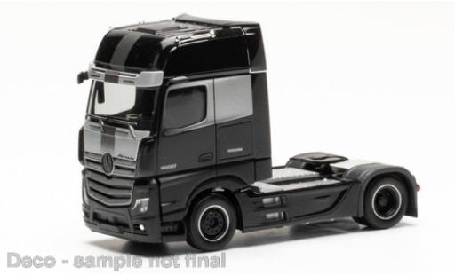 Diecast model cars Mercedes Actros 1/87 Herpa Gigaspace Edition 3 matte noir Mercedes Actros 1/87 Herpa Gigaspace Edition 3 matte noir diecast model cars