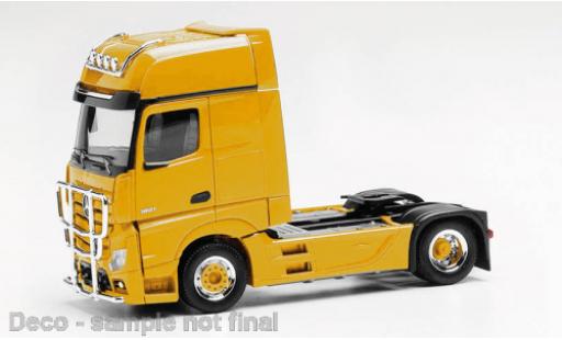 Diecast model cars Mercedes Actros 1/87 Herpa Gigaspace yellow Mercedes Actros 1/87 Herpa Gigaspace yellow diecast model cars