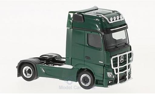 Mercedes Actros 1/87 Herpa Gigaspace Zugmaschine green 2011 mit Lampenbügel & Rammschutz diecast model cars