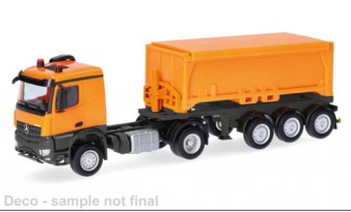 Diecast model cars Mercedes CLA 1/87 Herpa Arocs Classicspace 4x4 orange/anthrazit 1:87 Mercedes CLA 1/87 Herpa Arocs Classicspace 4x4 orange/anthrazit 1:87 diecast model cars