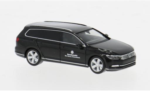Diecast model cars Volkswagen Passat 1/87 Herpa Military Variant Bundeswehr 1:87 Volkswagen Passat 1/87 Herpa Military Variant Bundeswehr 1:87 diecast model cars