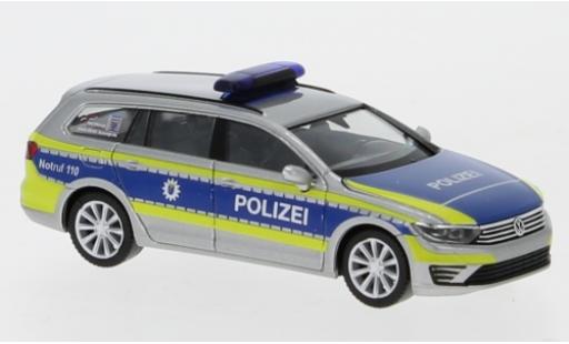 Diecast model cars Volkswagen Passat 1/87 Herpa GTE Polizei Hessen Volkswagen Passat 1/87 Herpa GTE Polizei Hessen diecast model cars