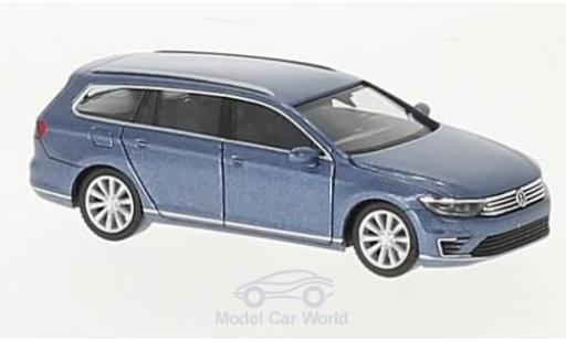 Diecast model cars Volkswagen Passat 1/87 Herpa Variant GTE metallic blue Volkswagen Passat 1/87 Herpa Variant GTE metallic blue diecast model cars