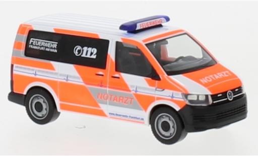 Volkswagen T6 1/87 Herpa Notarzt Feuerwehr Frankfurt / Main diecast model cars